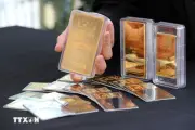 Giá vàng thế giới giảm xuống sát mốc 4.500 USD mỗi ounce