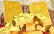 Giá vàng trong nước đi ngang, thế giới giảm nhẹ phiên đầu tuần