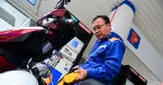 Giá xăng dầu hôm nay 17/5: Thế giới tăng mạnh, trong nước giảm nhanh
