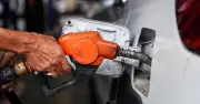Giá xăng dầu sáng 20/5 quay đầu giảm nhẹ, dự báo tăng mạnh vào chiều mai
