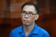 Gia đình đại gia Đinh Trường Chinh: Anh trai vào tù, chị gái vướng lệnh truy nã