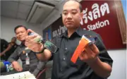 Gian lận thi cử công nghệ cao: Kính ám sát, tai nghe hạt gạo, AI tiếp sức