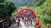 Giải đua xe đạp địa hình đầu tiên tại Bản Lầu thu hút gần 200 vận động viên