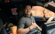 Gần 20 năm đi xe xăng, chuyển sang VinFast VF 7: Trải nghiệm 'wow'