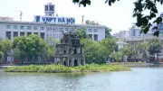 Hà Nội oi bức dưới nắng nóng kỷ lục, người dân vật lộn sinh hoạt