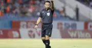 Hai trọng tài ngoại cầm còi trận cầu quyết định tại V-League vòng 25