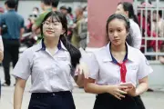 Hơn 151.000 thí sinh TPHCM bước vào môn thi đầu tiên kỳ tuyển sinh lớp 10
