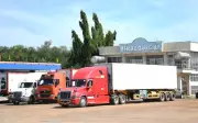 Hàng nghìn container sầu riêng ùn ứ tại Dầu Giây, giao thông hỗn loạn