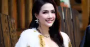 Hoa hậu Phan Thị Mơ ở tuổi 36 vẫn độc thân, tự tin sắc vóc và vai trò người mẹ