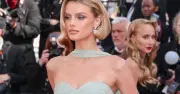 Hoa hậu Thế giới và Á hậu Hoàn vũ tỏa sáng tại Cannes nhờ chuyên gia Việt
