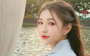 Hotgirl fan Chelsea Châu Moè khoe ảnh đạp vịt đầy nghệ thuật