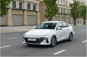 Hyundai ưu đãi lên tới 220 triệu đồng, bảo hành 8 năm cho nhiều mẫu xe