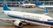 Đại gia hàng không Trung Quốc lao đao vì sốc dầu, hành khách chịu phụ thu hơn 400.000 đồng