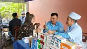 Đội K90 khám bệnh, cấp thuốc miễn phí cho người dân Campuchia
