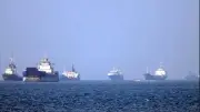 Iran kiểm soát chặt eo biển Hormuz, đàm phán cơ chế hàng hải mới với Oman