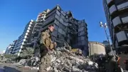 Israel tấn công doanh trại quân đội Liban, bất chấp lệnh ngừng bắn
