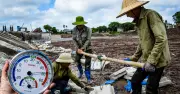 Điều chỉnh giờ làm cho công nhân tránh nắng nóng ở phường Bãi Cháy