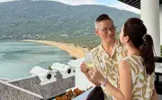 Jennifer Phạm khoe khoảnh khắc lãng mạn bên chồng đại gia sau 14 năm bên nhau