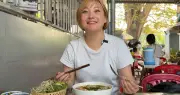 Khách Nhật vượt xa tới Huế vì mê món đặc sản 30.000 đồng, ăn 6 lần chưa chán