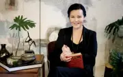 Kiều Chinh tuổi 89 rạng rỡ tại Cannes 2026, trở lại màn ảnh với 'Chrysalis'
