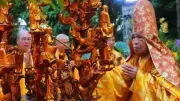 Lễ rước Phật tại Huế thu hút hàng ngàn tăng ni, Phật tử