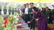 Lễ truy điệu và an táng 8 liệt sĩ hy sinh tại Lào tại Huế