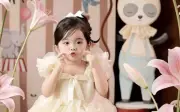 Lisa - con gái út nhà Khánh Thi và Phan Hiển tiếp tục gây sốt nhờ vẻ đẹp đánh bại AI