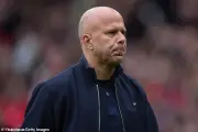 Liverpool sa thải HLV Arne Slot sau một năm vô địch Premier League
