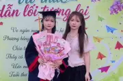 Mẹ 31 tuổi ở Thái Nguyên gây sốt vì ngoại hình trẻ như chị em sinh đôi với con gái