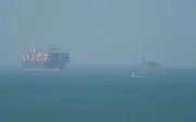 Mỹ cảnh báo trừng phạt hãng tàu trả phí cho Iran qua eo biển Hormuz