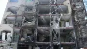 Mỹ tấn công tự vệ ở Iran, hòa bình mong manh