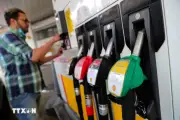 Mỹ tuyên bố tạm hoãn kế hoạch tấn công Iran, giá dầu thế giới quay đầu giảm