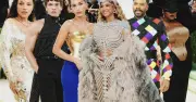 Met Gala 2026 gây quỹ kỷ lục 42 triệu USD giữa làn sóng biểu tình phẫn nộ