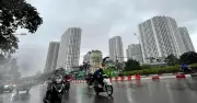 Miền Bắc tiếp tục mưa dông, vùng ven biển có mưa rất to trên 100mm