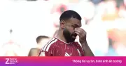 Mohamed Salah bật khóc trong trận cuối cho Liverpool tại Anfield