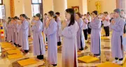 Mua phát đạn, người trẻ chọn một ngày tự bắt quan tài?