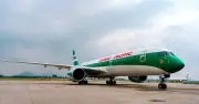 Máy bay Airbus A350 sơn hoài cổ lần đầu hạ cánh tại Nội Bài