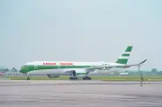 Máy bay Cathay Pacific với màu sơn đặc biệt lần đầu hạ cánh tại Nội Bài