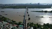 Nỗ lực trong nắng nóng, ngày 28/5 thông xe trở lại cầu Long Biên