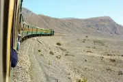 Nổ lớn nhằm vào tàu chở lực lượng an ninh Pakistan, hơn 100 người thương vong