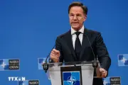 NATO họp khẩn trước nguy cơ cạn kiệt kho vũ khí giữa căng thẳng toàn cầu