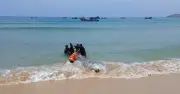 Ngư dân Gia Lai phát hiện xác cá voi hiếm mắc cạn, chôn cất theo tập quán