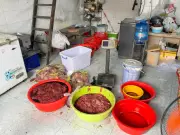 Đường dây sản xuất thịt bò giả quy mô lớn tuồn hơn 6,5 tấn thịt bẩn ra thị trường