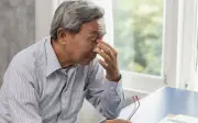 Ông lão nghỉ hưu lên ở cùng con trai, một câu nói của cháu nội khiến cụ lập tức rời đi