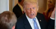 Ông Trump cảnh báo Iran sẽ bị không kích nếu không thỏa thuận