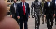 Ông Trump đăng ảnh 'người ngoài hành tinh' do AI tạo ra sau hồ sơ UFO