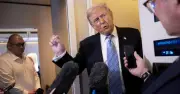 Ông Trump phản đối Đài Loan độc lập, đặt câu hỏi về việc bảo vệ