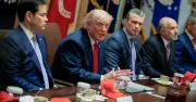 Ông Trump tuyên bố dỡ bỏ phong tỏa hải quân Iran, yêu cầu Tehran mở eo biển Hormuz