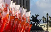 Nga và Ukraine tuyên bố ngừng bắn lệch pha trước Ngày Chiến thắng