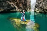 Nghệ sĩ Dương Thùy Anh phiêu cùng cây đàn nhị giữa cao nguyên Đá Hà Giang